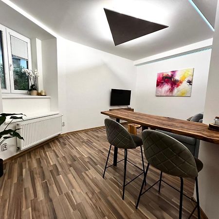 Palackeho Lobby Apartment 奥洛穆茨 外观 照片