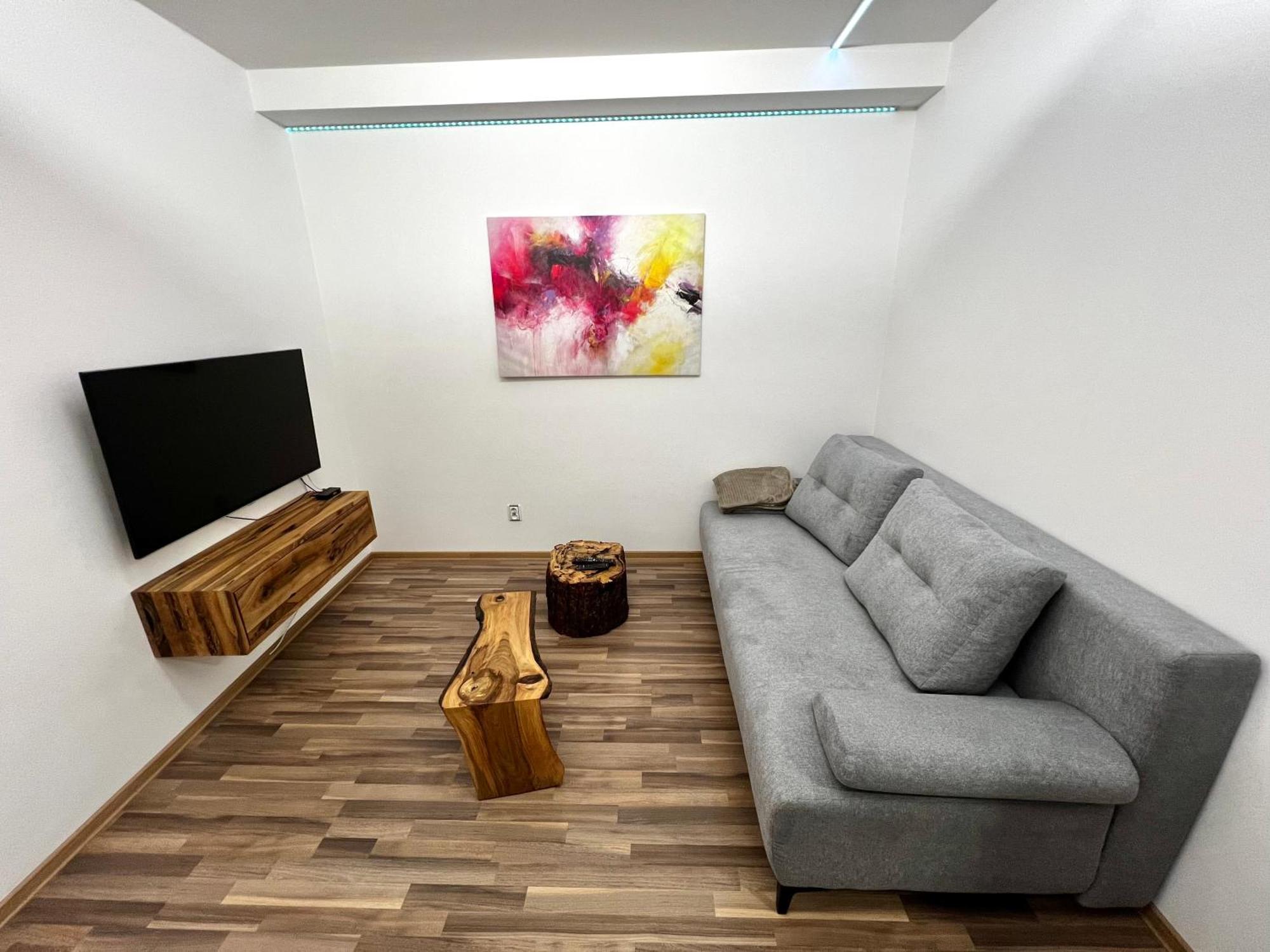Palackeho Lobby Apartment 奥洛穆茨 外观 照片